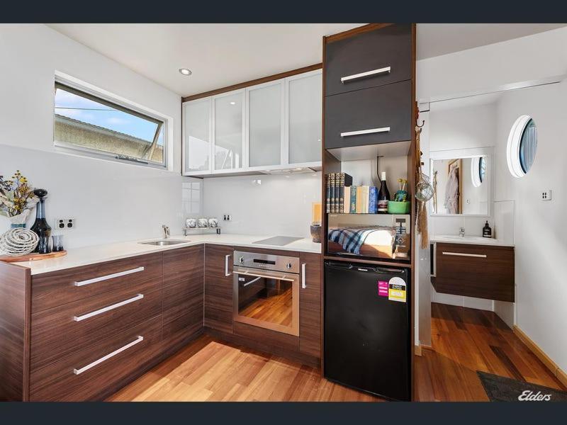 Salt Box Hideaway Apartamento Strahan Exterior foto