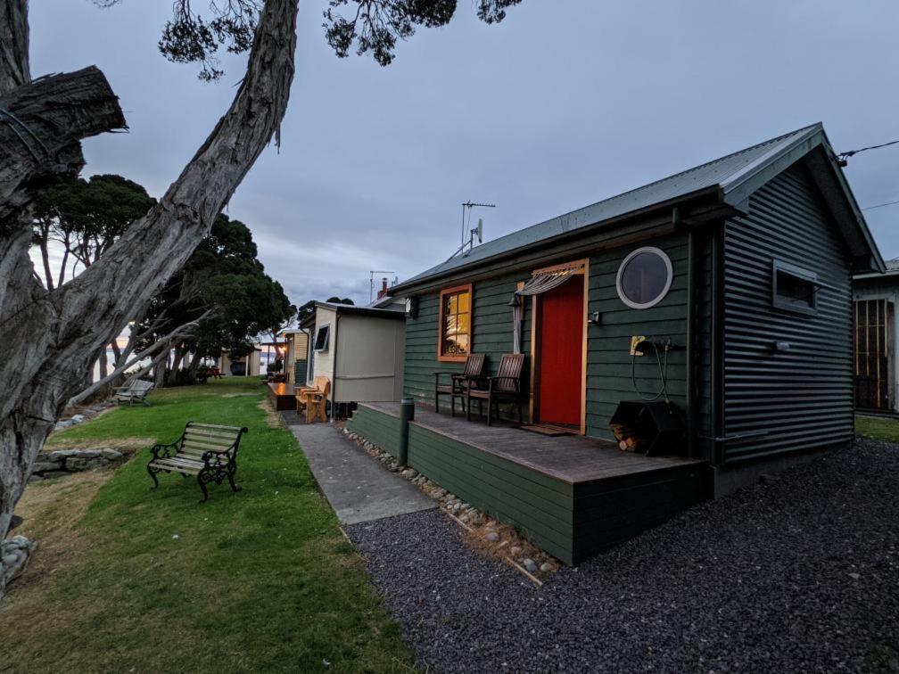 Salt Box Hideaway Apartamento Strahan Exterior foto
