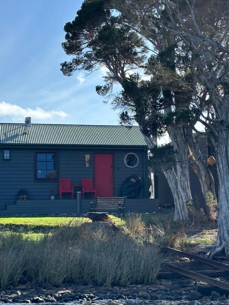 Salt Box Hideaway Apartamento Strahan Exterior foto